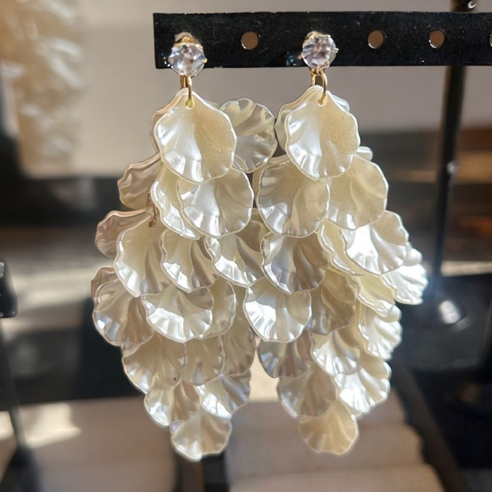 Fairy White Petal Earrings